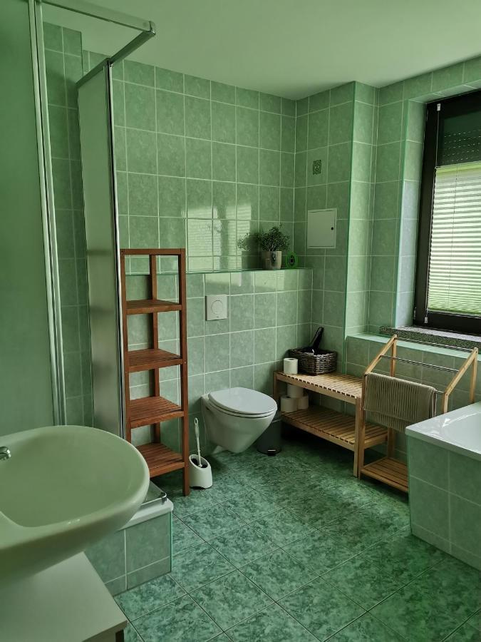 Monteur- und Ferienwohnung im Obergeschoss und Dachgeschoss - Familie Weber Bockendorf Exterior foto
