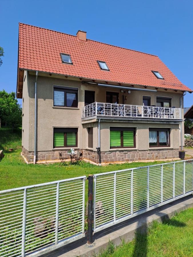 Monteur- und Ferienwohnung im Obergeschoss und Dachgeschoss - Familie Weber Bockendorf Exterior foto