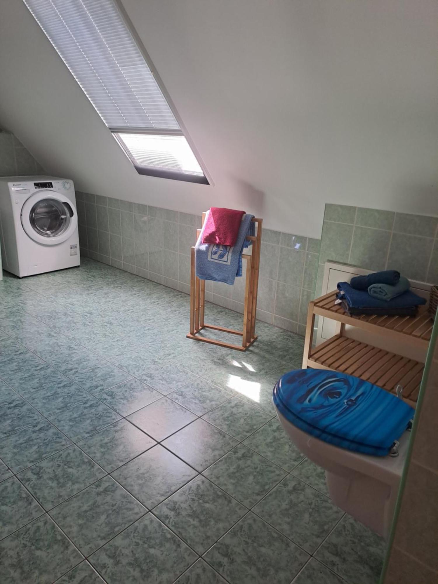 Monteur- und Ferienwohnung im Obergeschoss und Dachgeschoss - Familie Weber Bockendorf Exterior foto