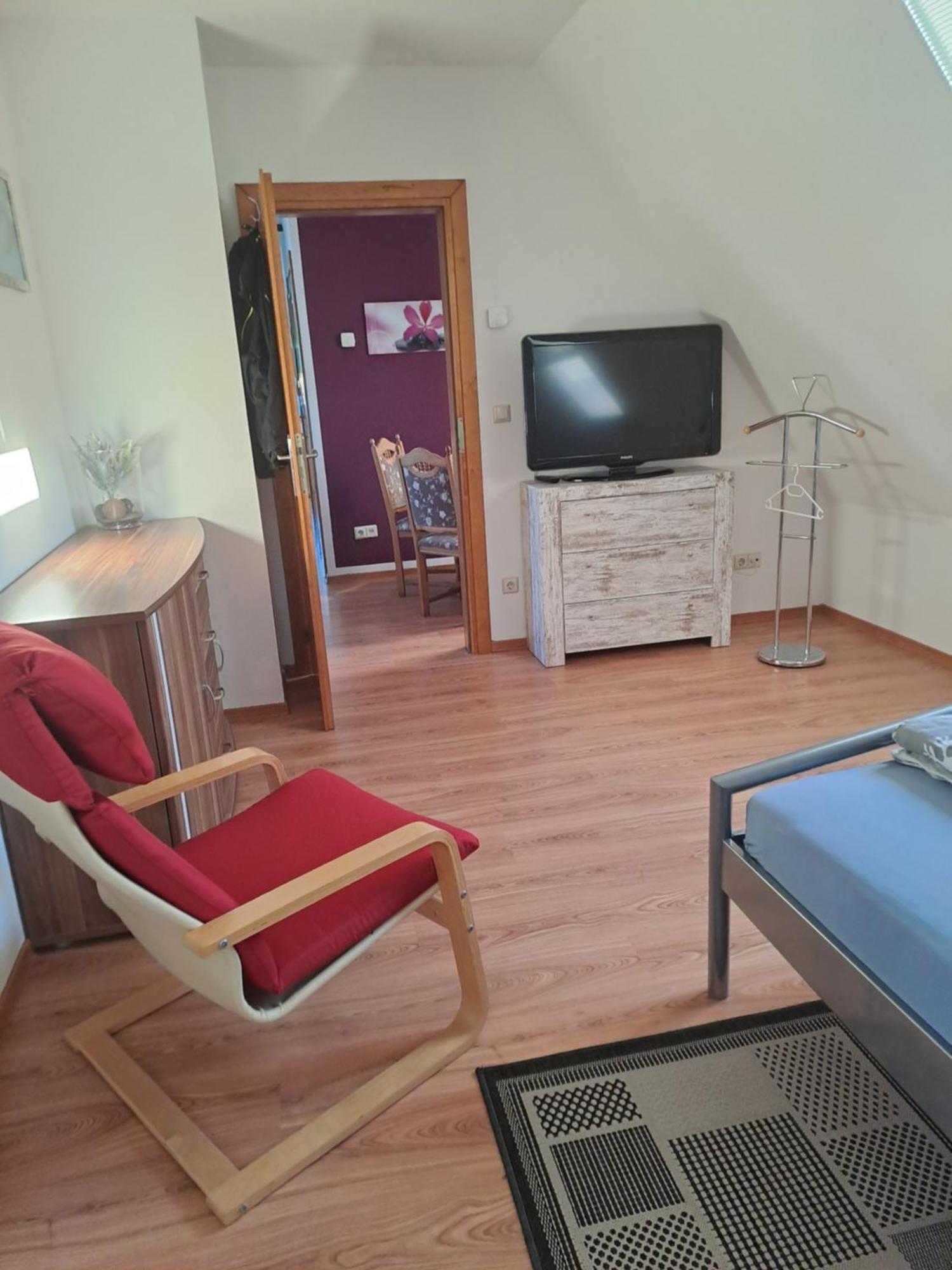 Monteur- und Ferienwohnung im Obergeschoss und Dachgeschoss - Familie Weber Bockendorf Exterior foto